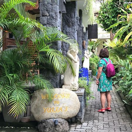 Yulia 1 Acomodação com café da manhã Sanur Exterior foto