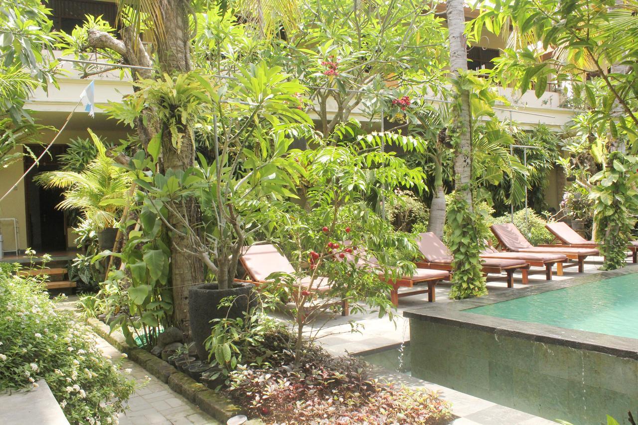 Yulia 1 Acomodação com café da manhã Sanur Exterior foto