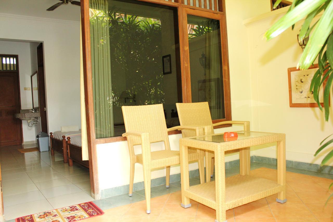 Yulia 1 Acomodação com café da manhã Sanur Exterior foto